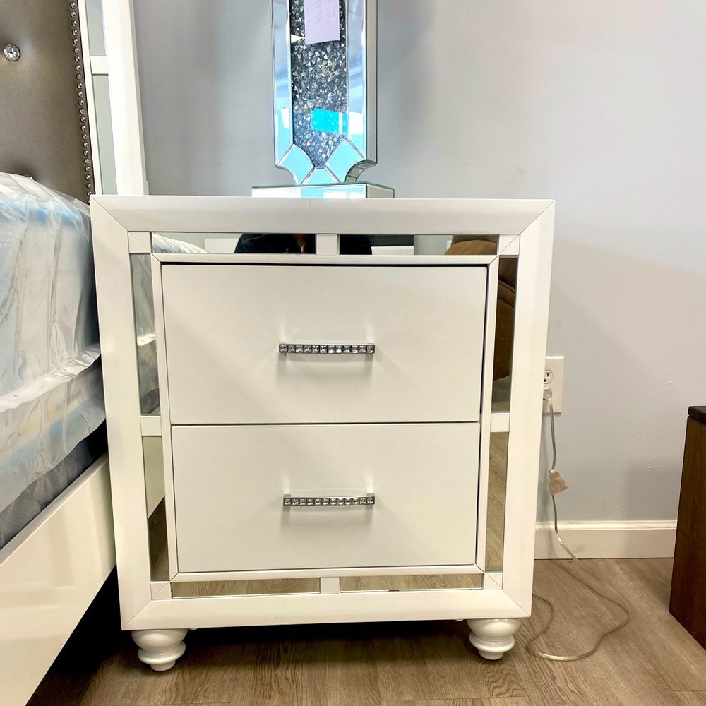 Mackenzie Night Stand